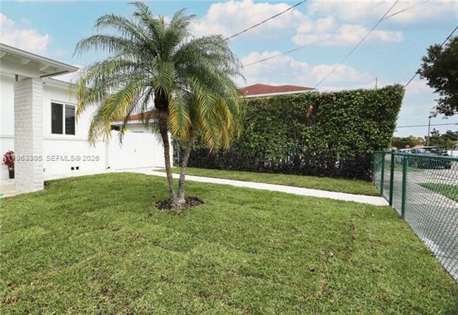 Foto del edificio - 3305 SW 2nd St