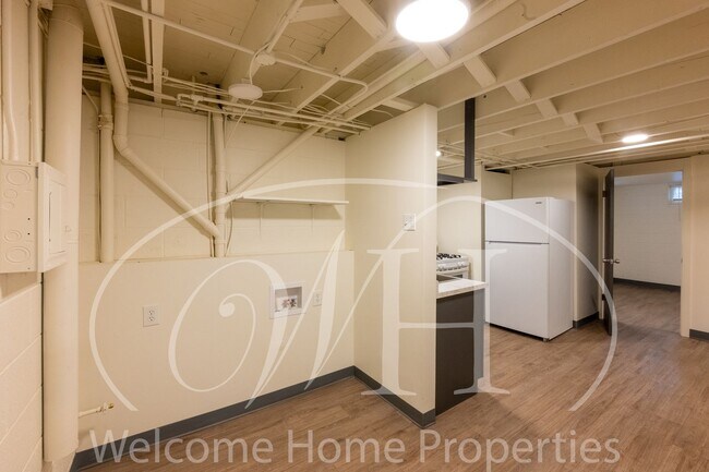 Foto del edificio - 427 E Pine St