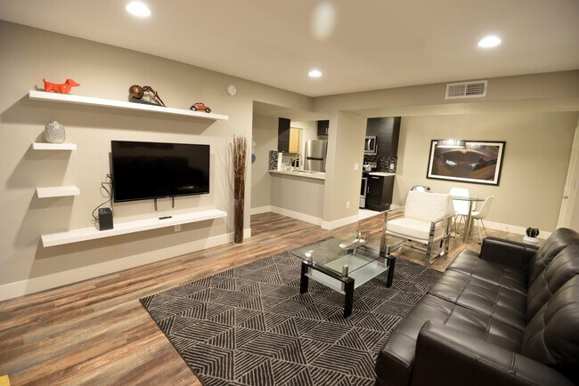 Foto del edificio - 950 Seven Hills Dr