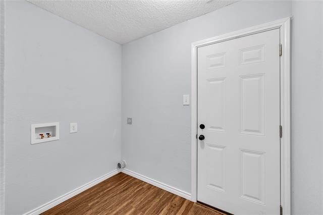 Foto del edificio - 3109 Lakeside Dr