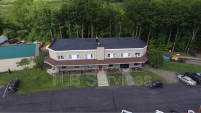 Building Photo - 1598 Heart Lake Rd