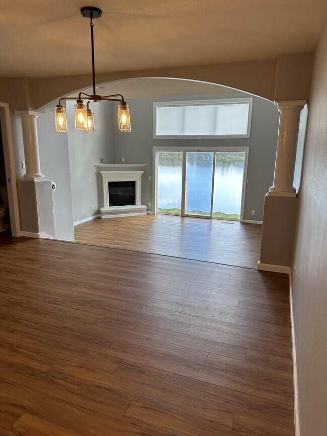 Building Photo - 382 Crystal Springs Ln N