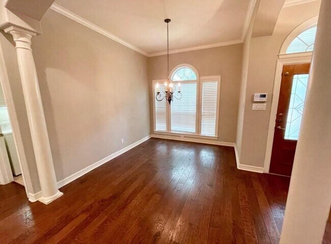 Foto del edificio - 3601 Serena Woods Ct