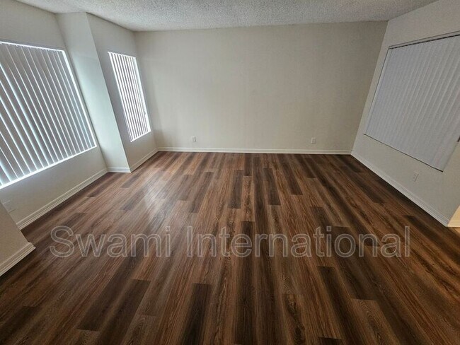 Foto del edificio - 926 Wilmington Blvd