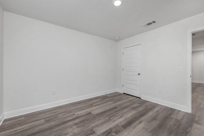 Building Photo - 8154 Lawton St