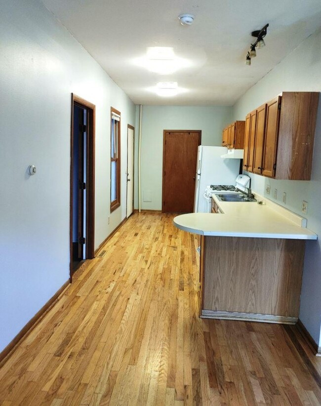 Foto del edificio - 816 E Johnson St