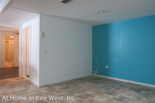 Building Photo - 2 br, 2 bath House - 1103 Petronia Street