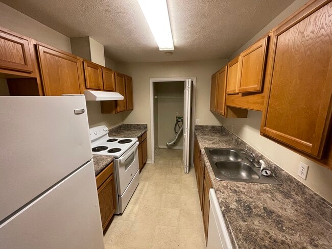 Building Photo - 5315 Cartier Dr