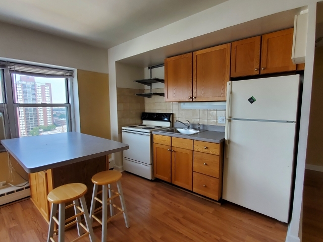 Building Photo - 4960 N Marine Dr