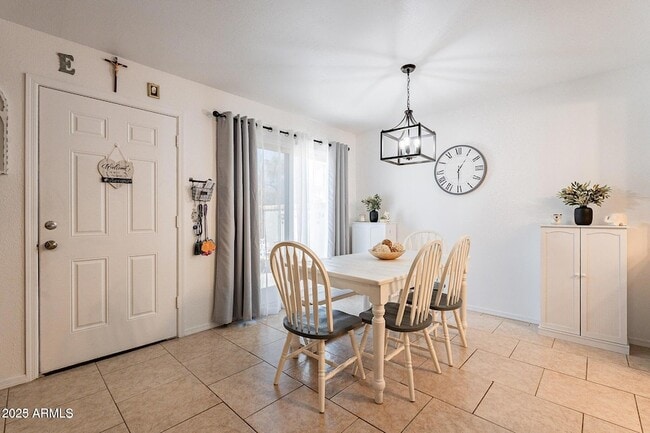 Building Photo - 14234 N Oakwood Ln