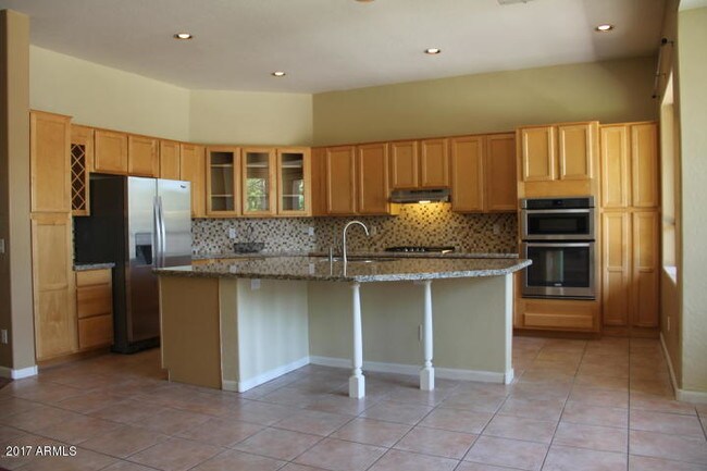 Building Photo - 1443 E Saratoga Ct