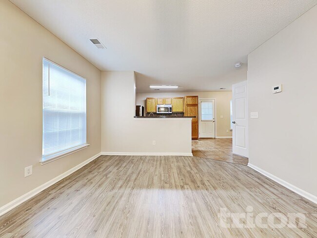 Building Photo - 76 Springway Dr