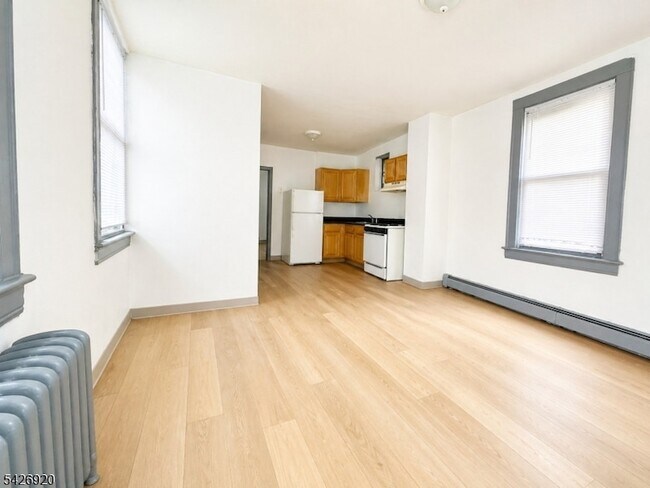 Foto del edificio - 840 Mt Prospect Ave