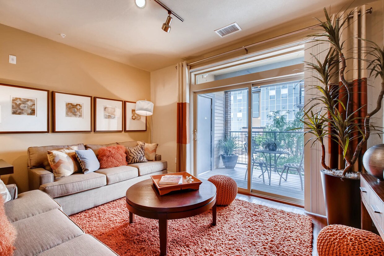 Regency RidgeGate Apartments Lone Tree, CO