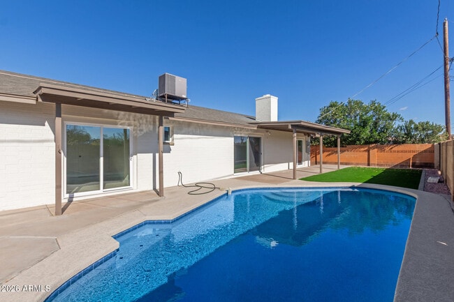 Foto del edificio - 1103 E Palmcroft Dr