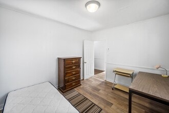 Building Photo - 52 Grenfell Ave