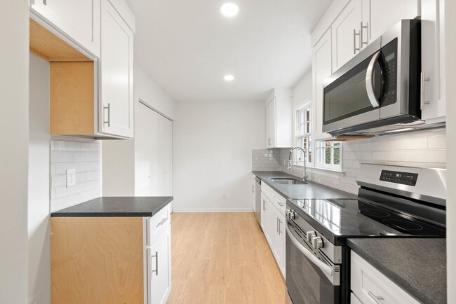 Foto del edificio - 111 Fernridge Dr