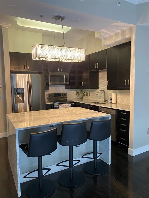 Building Photo - 3225 Turtle Creek Blvd