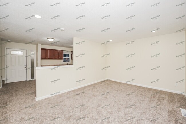 Foto del edificio - 451 Fairway Blvd