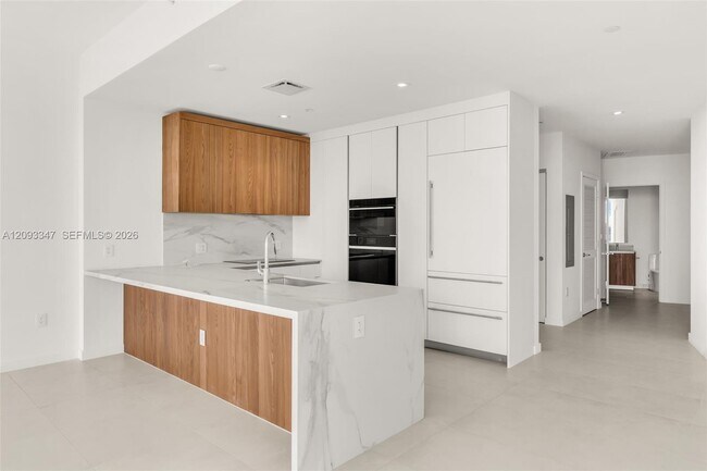 Building Photo - 1400 Biscayne Blvd