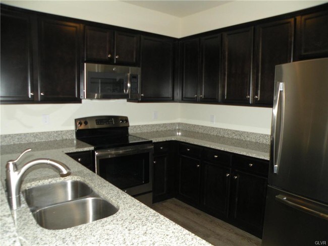 Foto del edificio - 631 Linden St