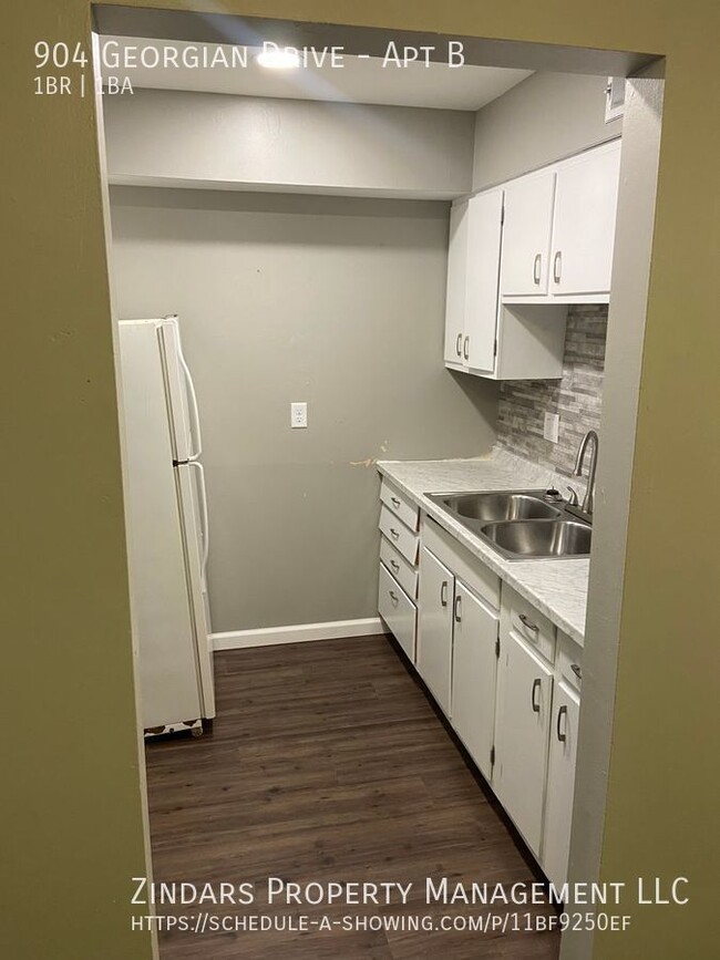 Building Photo - 1 bedroom 1 bathroom apartment in Danville.
