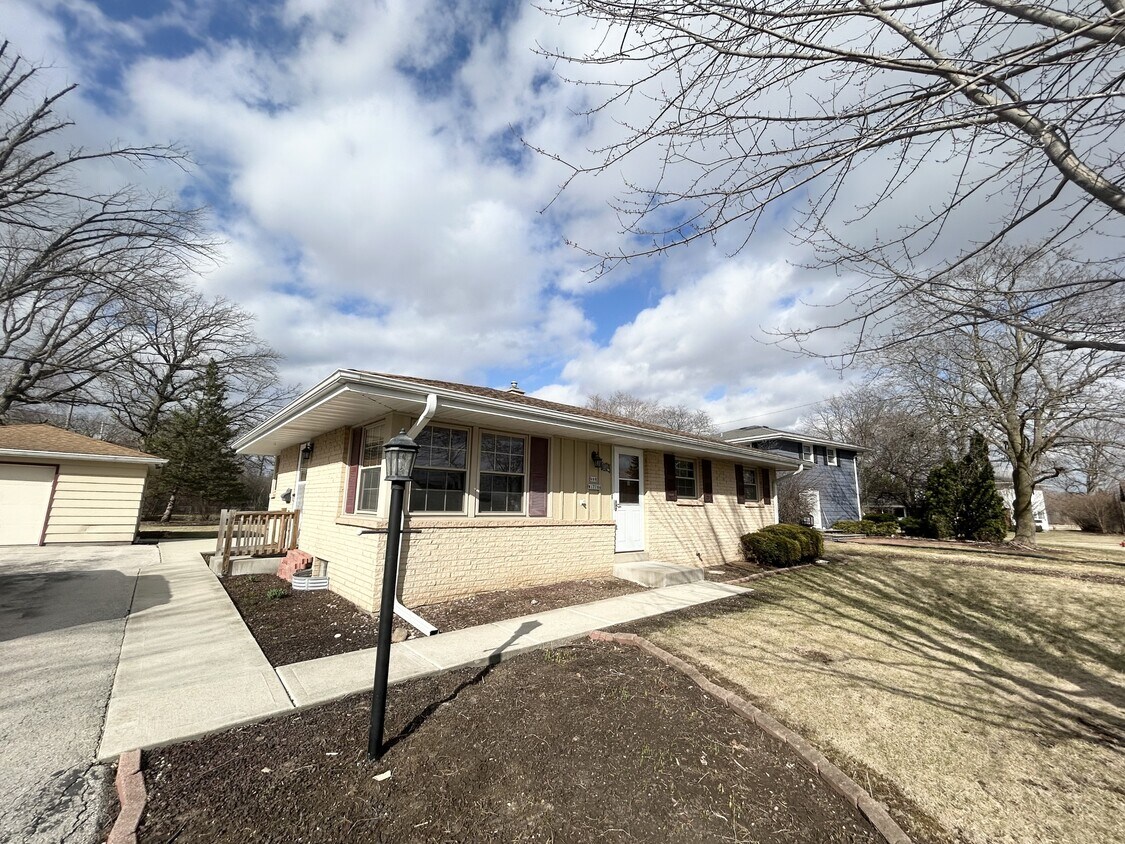 Foto principal - N89W17784 Martin Dr