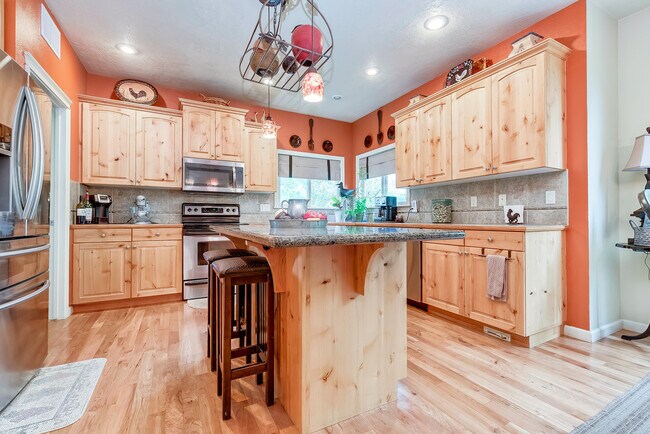 Foto del edificio - Beautiful Craftsman Style Home