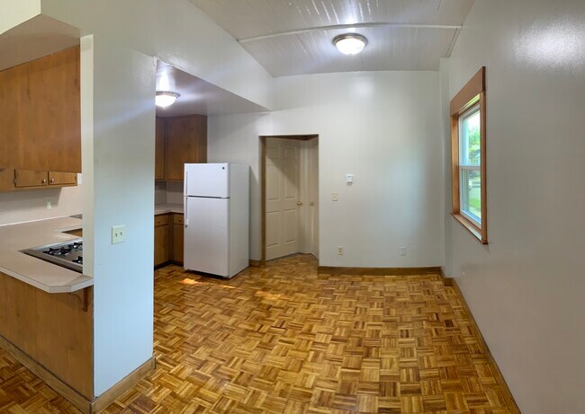 Foto del edificio - NW 3 bed side by side duplex 501 11th