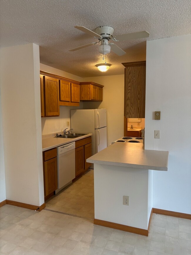 Building Photo - 4404 Markle Rd