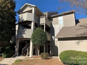 Building Photo - 2519 Stockbridge Dr