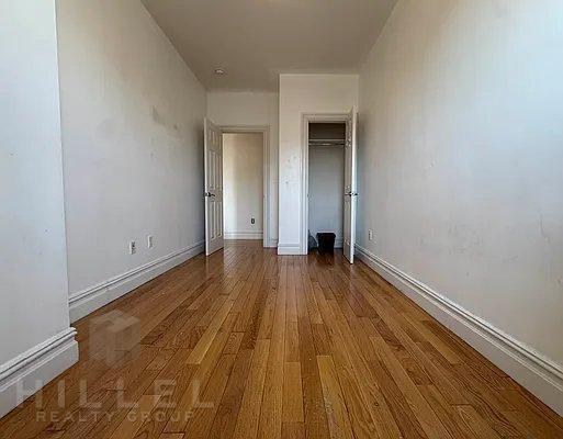 Building Photo - 3 bedroom in ASTORIA NY 11105