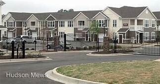 Building Photo - 2 Meadows Dr