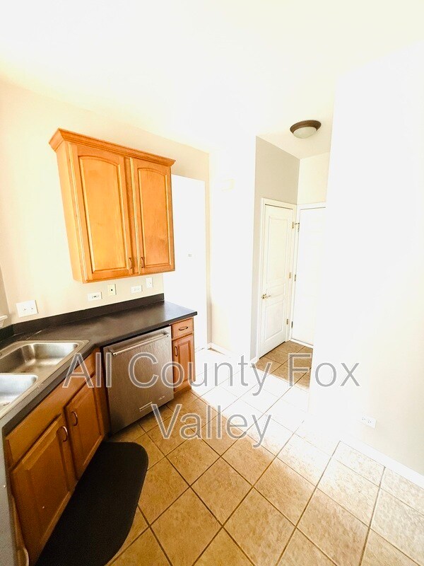 Building Photo - 1158 Pennsbury Ln