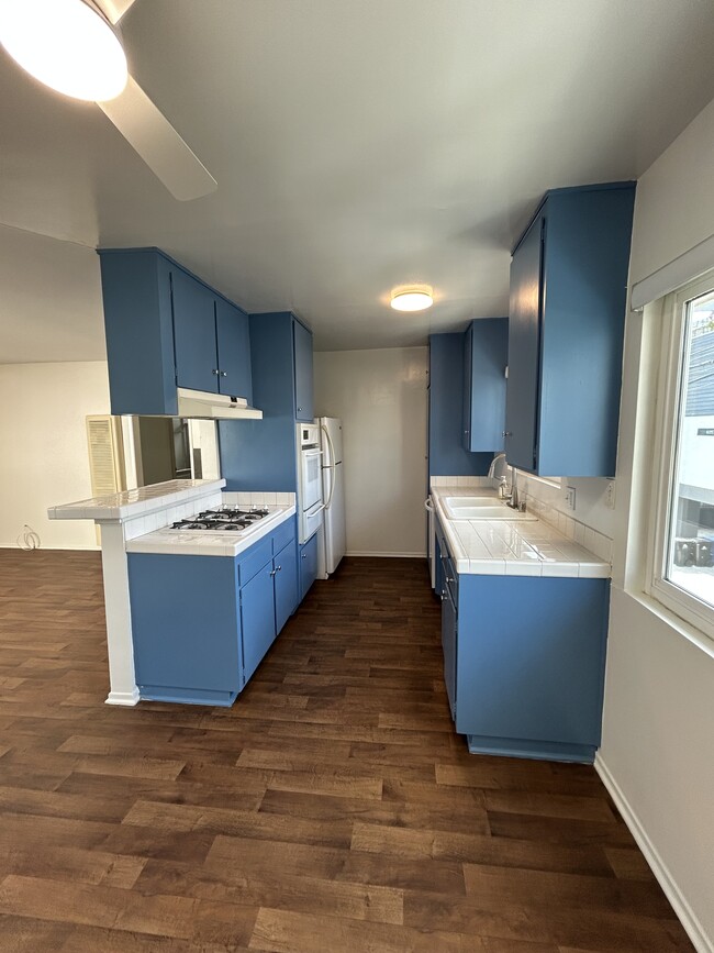 Foto del edificio - 1839-1841 Colby Ave