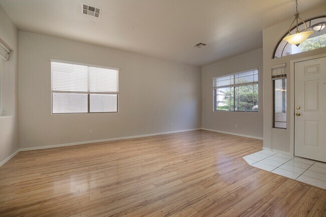 Foto del edificio - Summerlin 1 Story Home w/ Pool & Spa