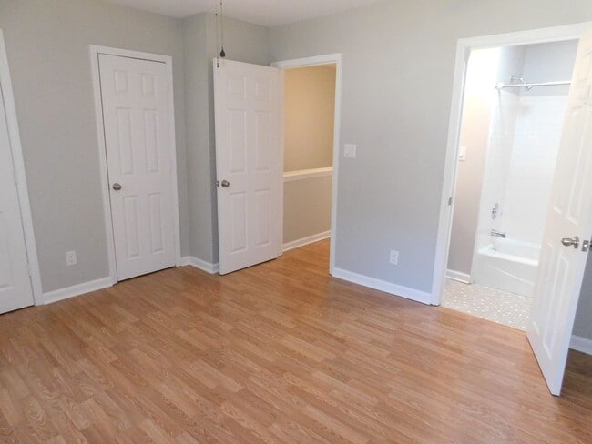 Building Photo - End Unit Townhome