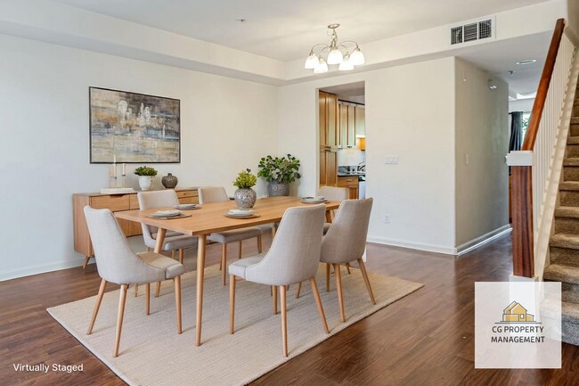 Foto del edificio - 3 Bedroom Townhouse with Bonus Loft/Office