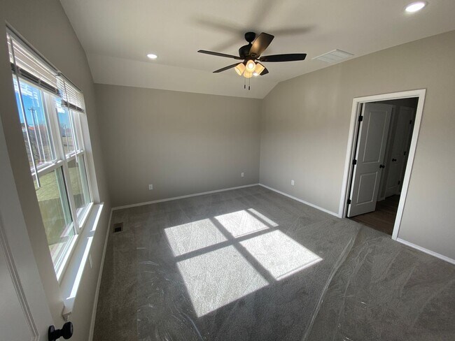 Building Photo - 213 All Spice Court