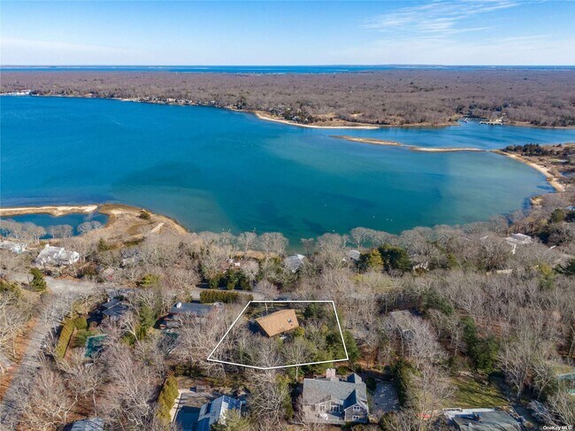 Foto del edificio - 67 Oyster Shores Rd