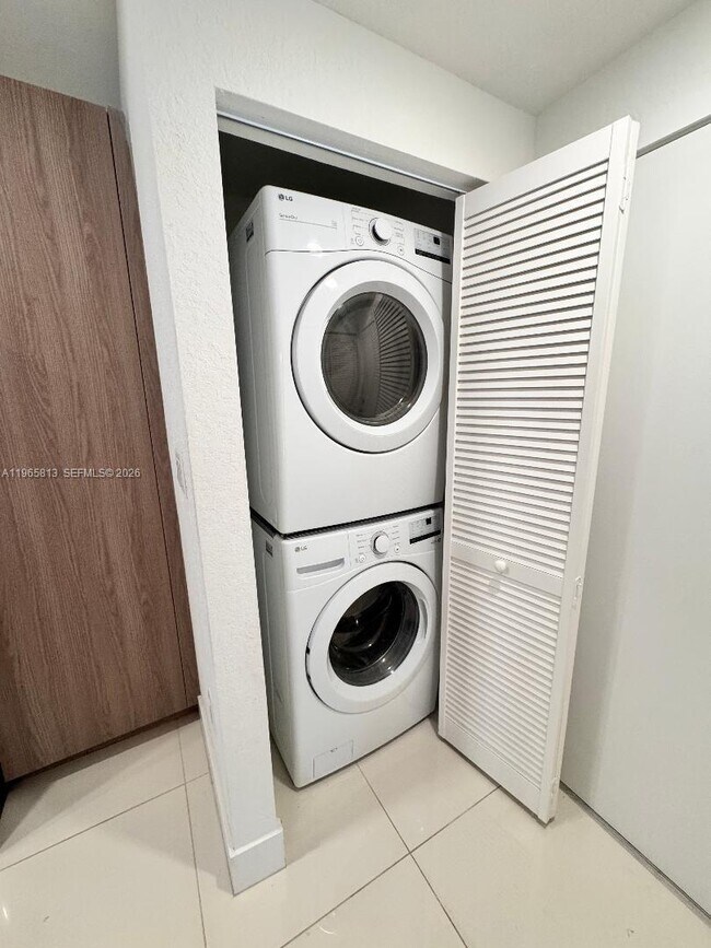 Foto del edificio - 1167 NW 2nd Ter