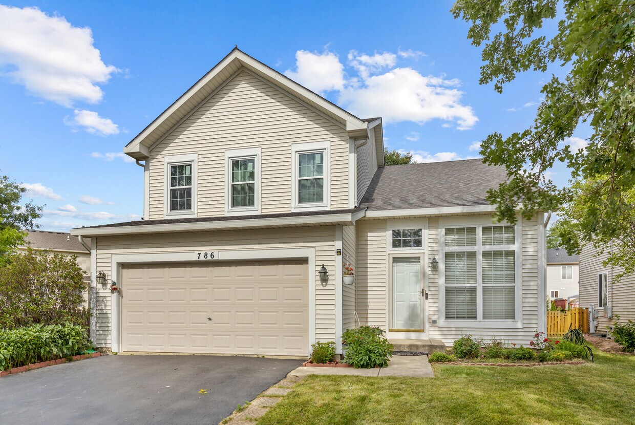 Primary Photo - 786 Meadowridge Dr
