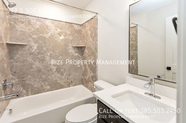 Building Photo - Upscale. City Views. Urban Oasis.