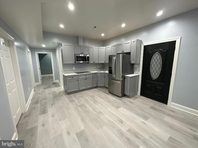 Foto del edificio - 16200 Dorset Rd