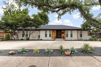 Building Photo - 6330 E Lovers Ln