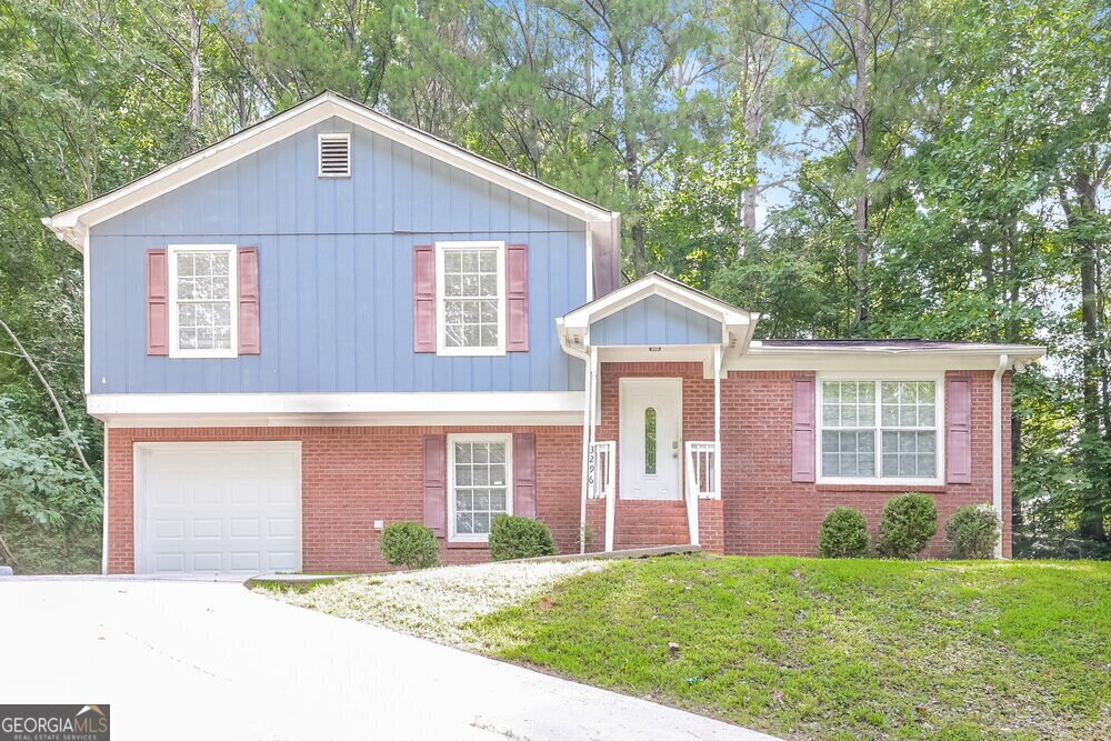 Foto principal - 3296 Goldenchain Dr