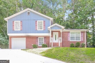 Building Photo - 3296 Goldenchain Dr