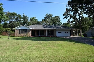 Building Photo - 212 Summit Dr