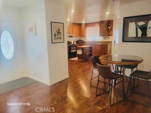 Building Photo - 15649 Aravaca Dr