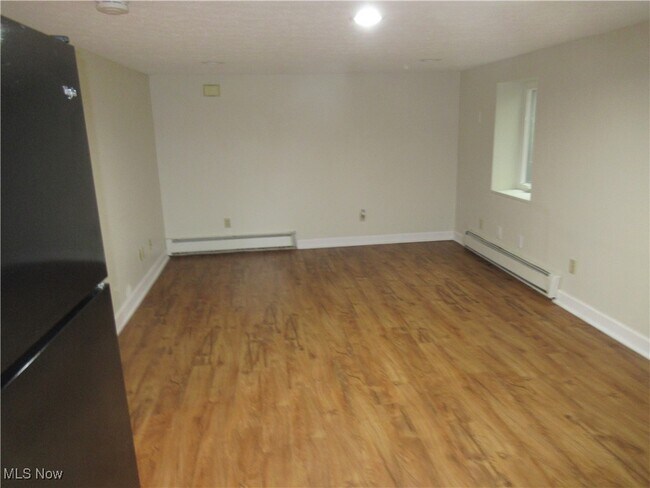 Foto del edificio - 11635 Ravenna Rd